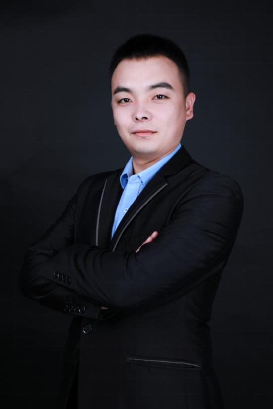 李旭